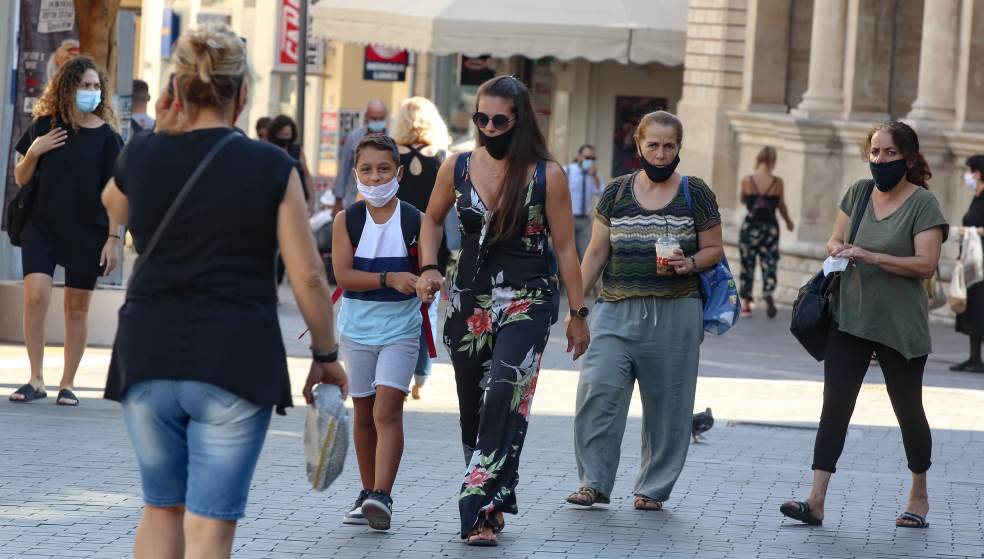 δρόμος μάσκες